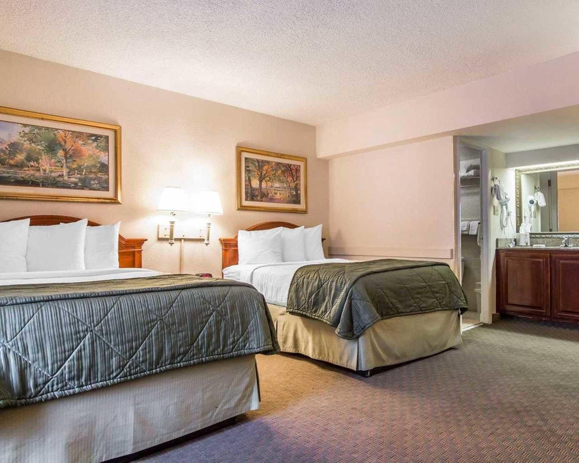 Quality Inn Savannah Historic District Dış mekan fotoğraf