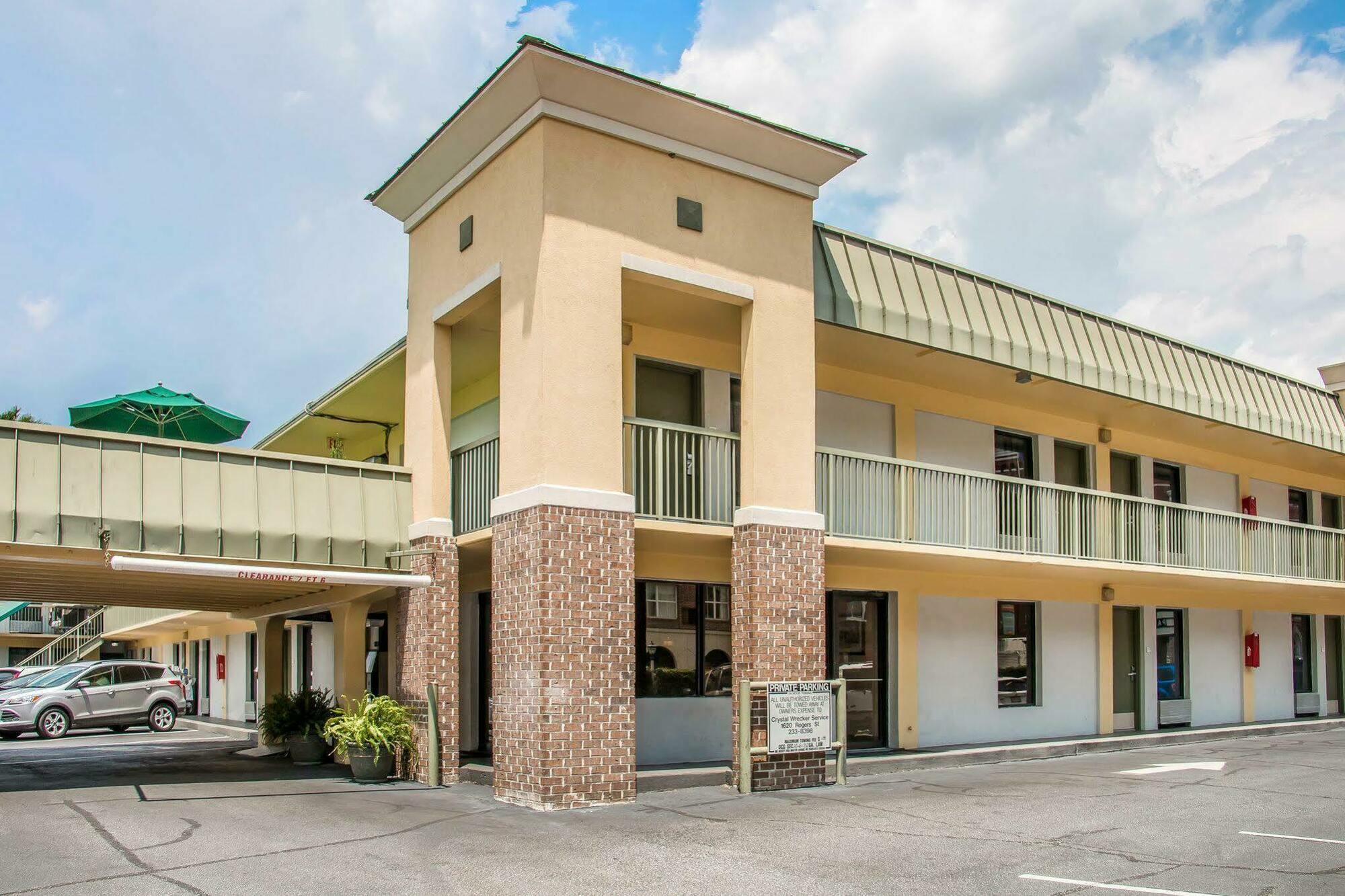Quality Inn Savannah Historic District Dış mekan fotoğraf